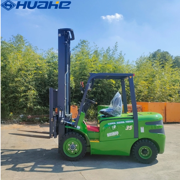 Изучите дополнительные возможности использования вилочных погрузчиков: строительные лестницы, которые можно перемещать в любое время, новые удивительные роли!